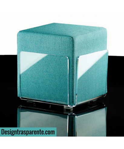 Sgabello in plexiglass trasparente