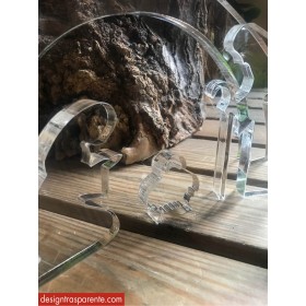 Presepe moderno e stilizzato con blocchetti di plexiglass trasparente