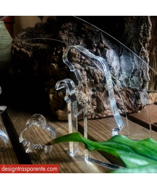 Presepe moderno e stilizzato con blocchetti di plexiglass trasparente