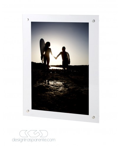 14 cornici a giorno composte da due pannelli di plexiglass accoppiati