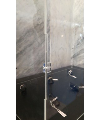 Economic 70x25 transparent acrylic showcase to assemble.