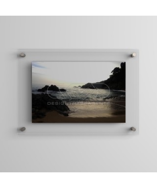 Frame cm 40 with acrylic panels and spacers.