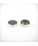 2 Tappi coprivite argento inossidabile e ferramenta per il montaggio.
