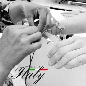 Protezioni per parete in plexiglass trasparente su misura - Ansuini.