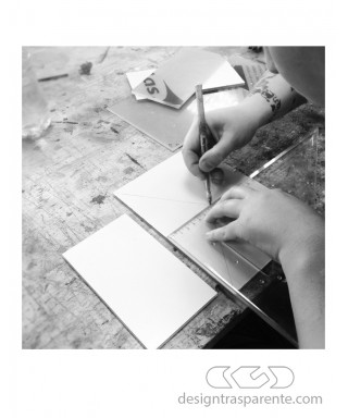 Kit de paneles 60X30cm para vitrinas metacrilato a medida y pegamento.