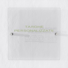 Targa 3 mm plexiglass trasparente su misura quadrata per esterno.