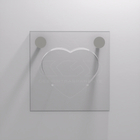 Perchero de pared corazón de metacrilato transparente.