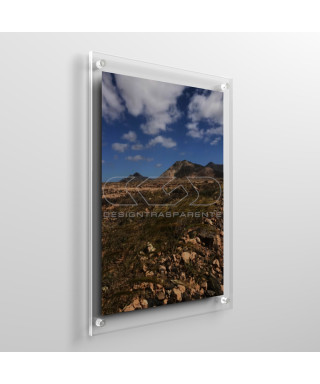 Frame cm 40 with acrylic panels and spacers.