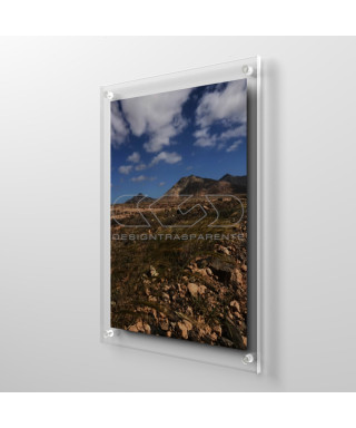 Frame cm 40 with acrylic panels and spacers.