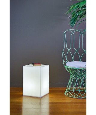 Tavolino luminoso in plexiglass