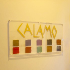 Placa de 5 mm oval de metacrilato transparente 4 espaciadores.